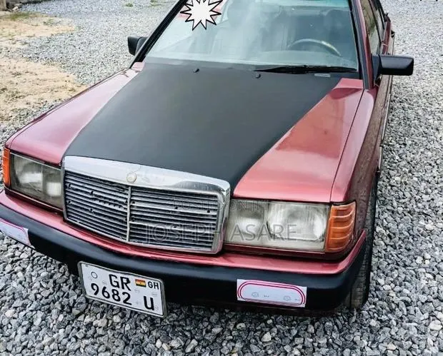 Mercedes-Benz 190 1993 · Photo 1
