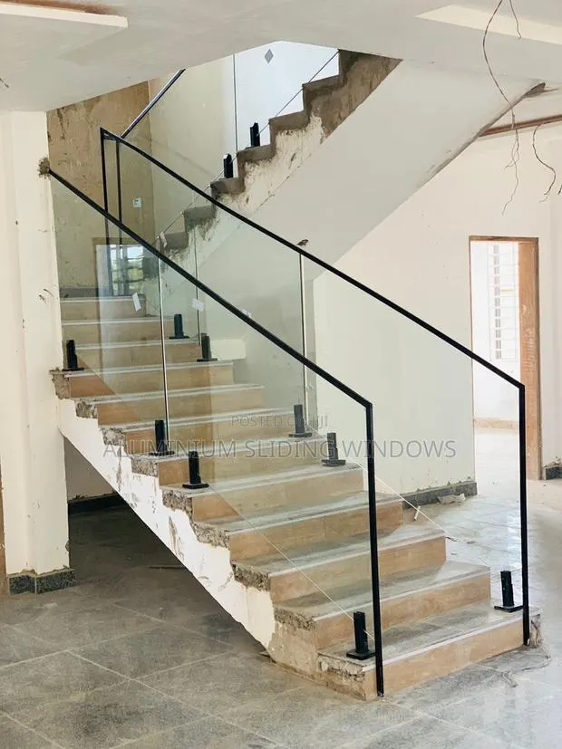 Frameless Glass Balusters Tempered Glass · Photo 1