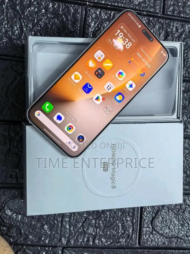 New Honor Magic8 Pro 1 TB Gray · Photo 1