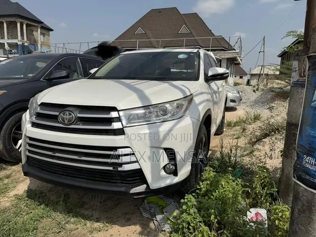 Toyota Highlander 2017 White · Photo 1