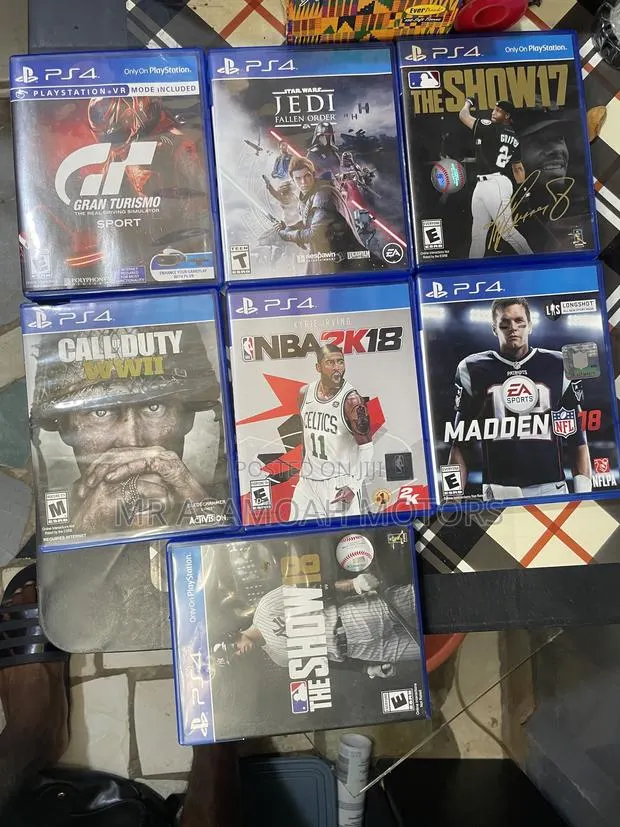 Ps4 Games Very Neat and Clean Includes Star Wars,C.O.D W/2,Gran T. · Photo 1