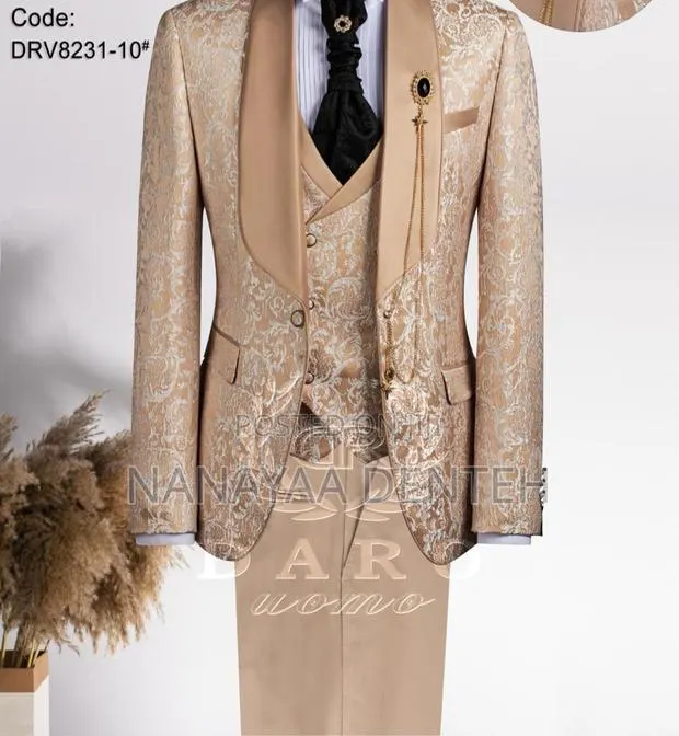 Men's Suit · Photo 1