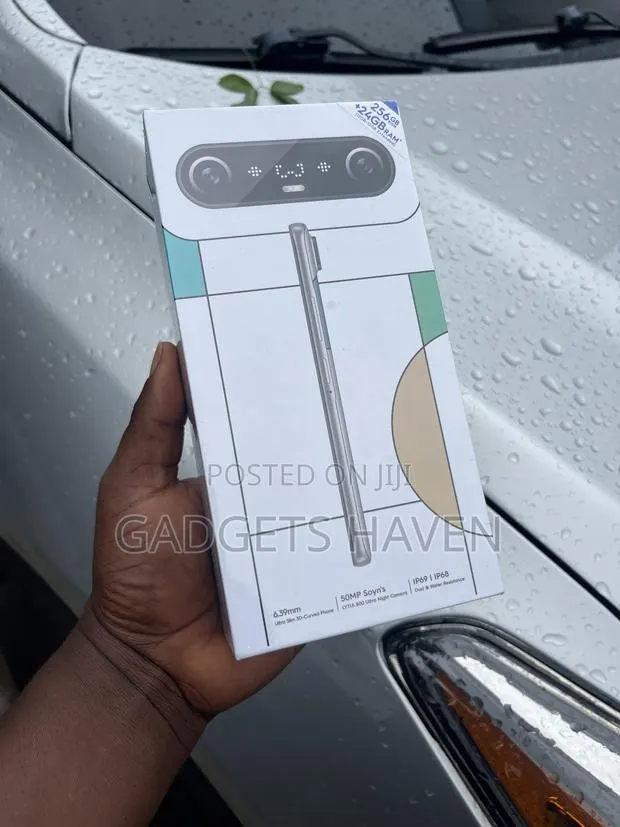 New Tecno Camon Slim 256 GB White · Photo 1