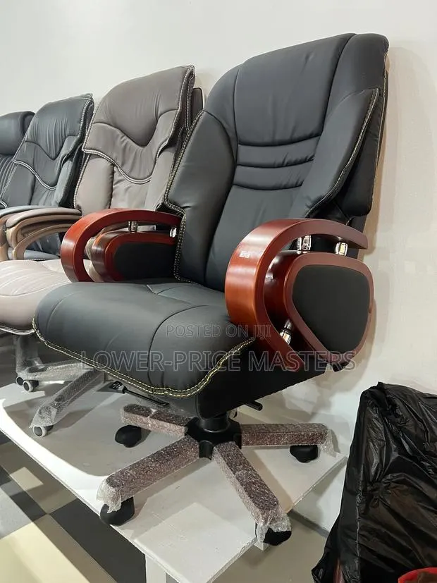 Executive Office Chair · Photo 1