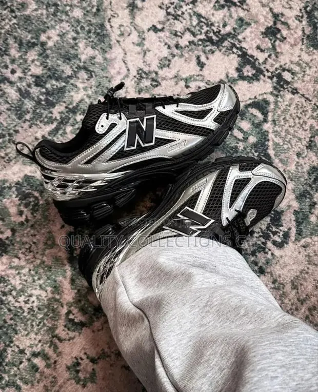 New Balance Pure Black and Ash · Photo 1