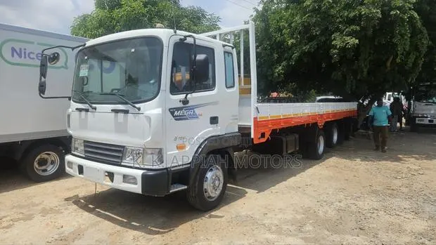 Hyundia 5Ton Double Axle · Photo 1