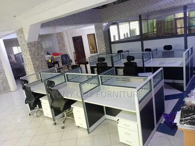 Working Seat for Six People · Photo 1