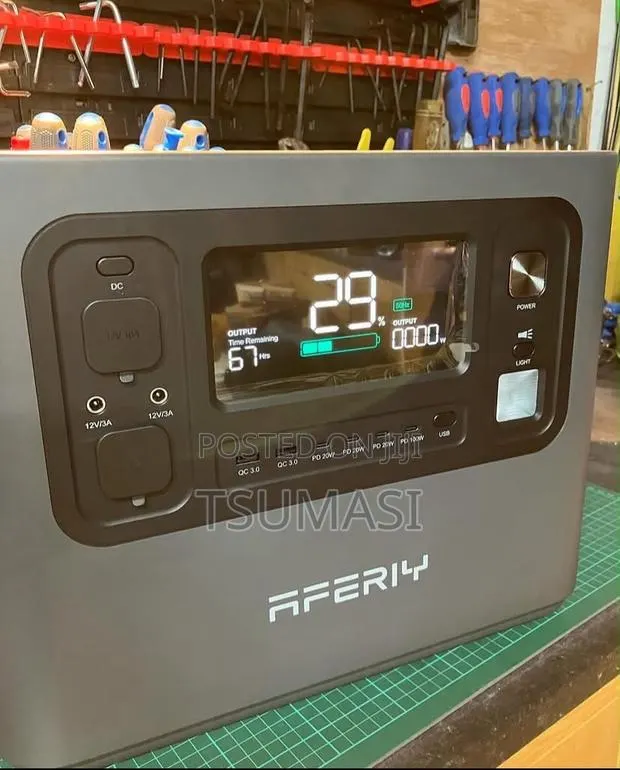 2400w Portable Power Station Lumen-Green · Photo 1