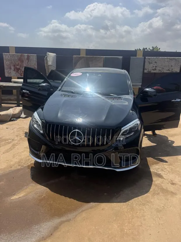 Mercedes-Benz GLE-Class 2017 Black · Photo 1