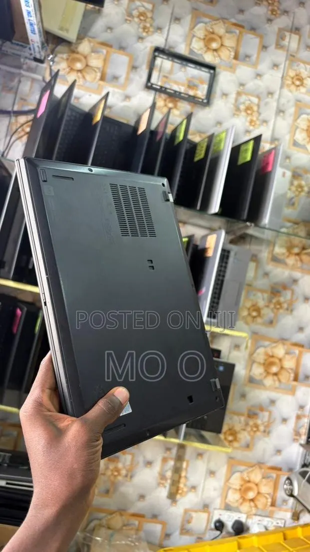 Laptop Lenovo ThinkPad X13 Gen 4 16GB Intel Core i7 SSD 256GB · Photo 1