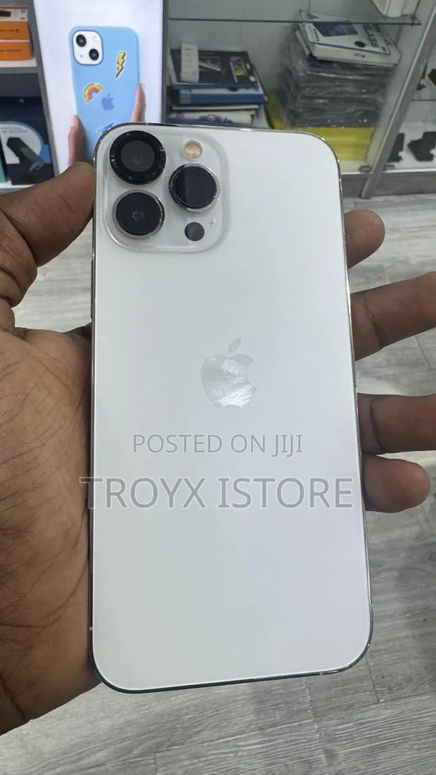 Apple iPhone 13 Pro Max 128 GB White · Photo 1