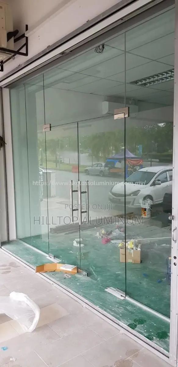 Frameless Glazz Double Doorr · Photo 1