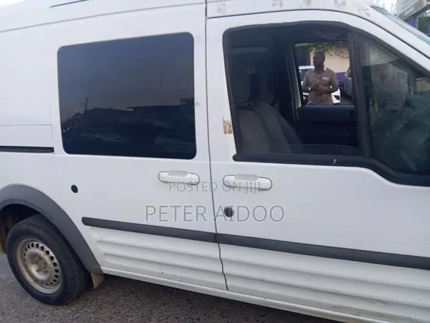 Ford Transit 2012 White · Photo 1