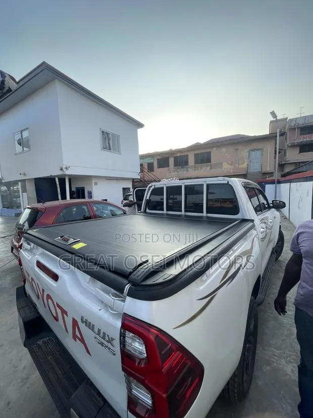 Bucket Cover for All Pick Up Trucks ( Retractable Type /Roller Type) · Photo 1