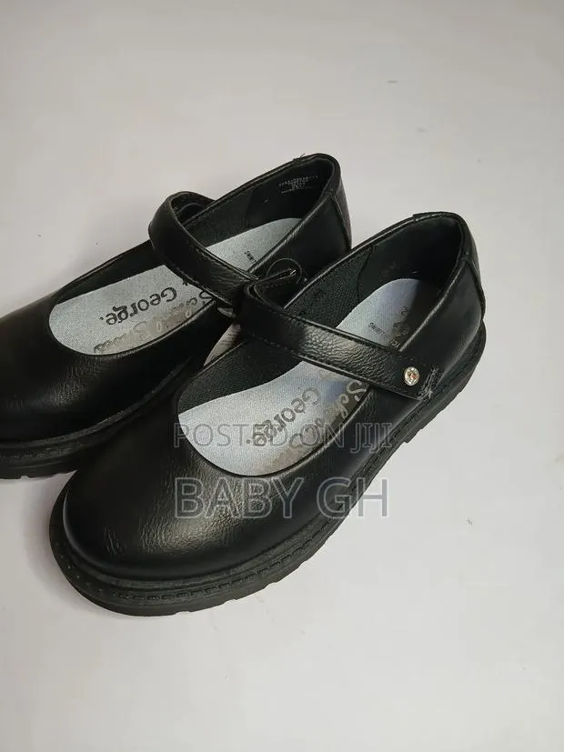 George Girls School Shoes · Photo 2