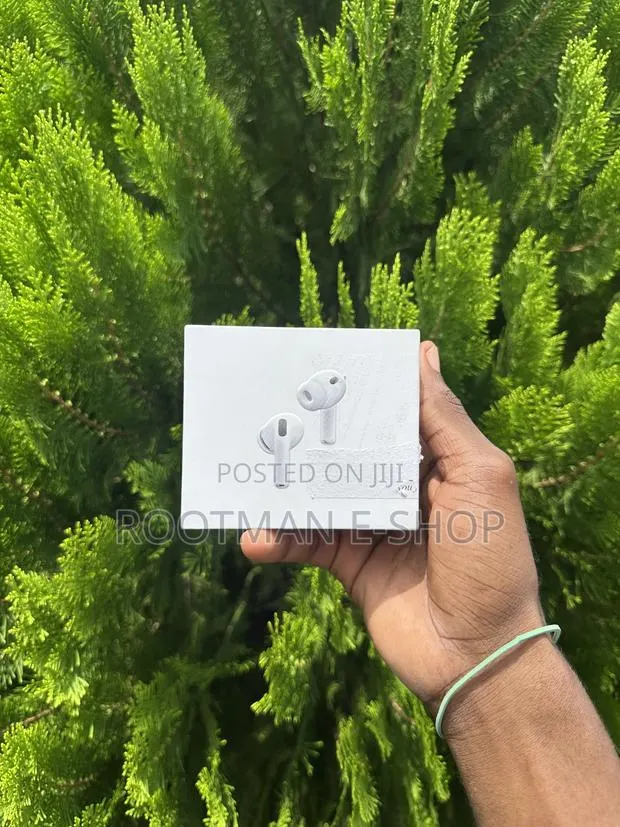 Apple AirPods Pro 3 – World's Best Active Noise Cancellation · Photo 1