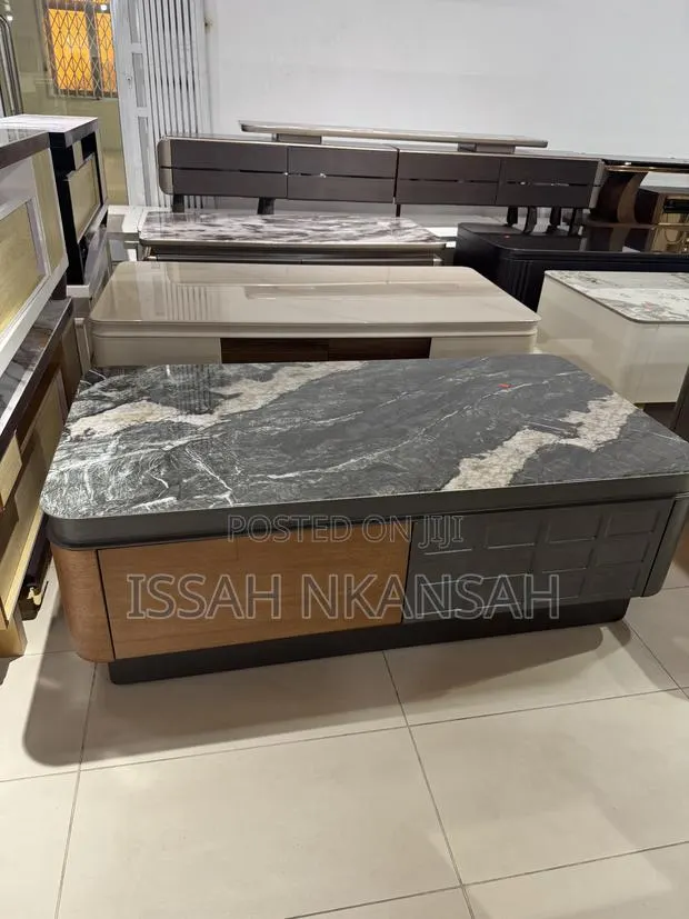 Luxuries Center Table · Photo 1