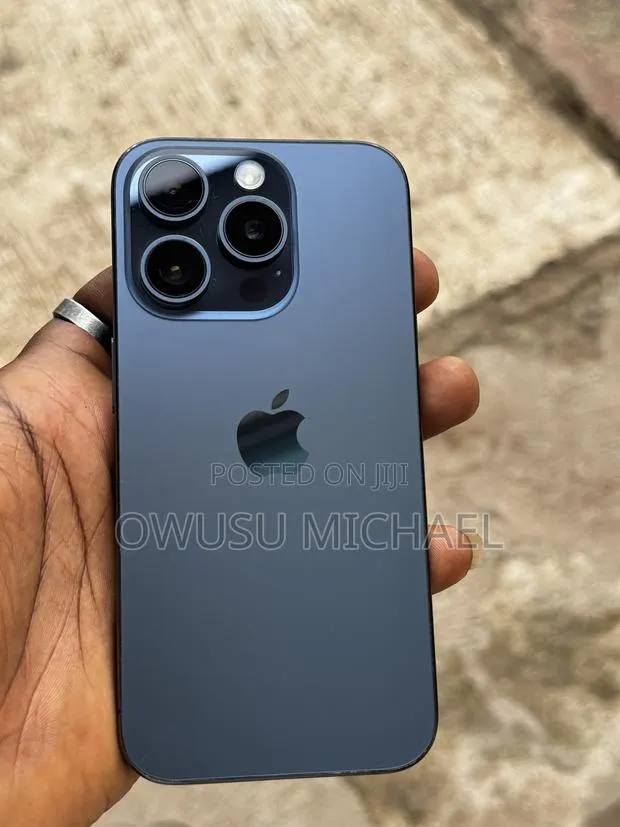 Apple iPhone 15 Pro 128 GB Blue · Photo 1