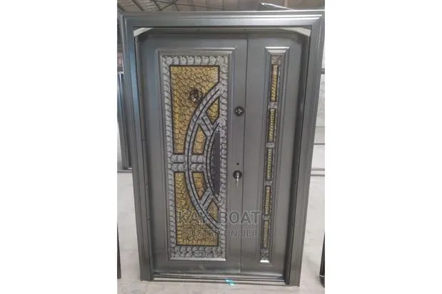 One and Half Graylike Door Available · Photo 1