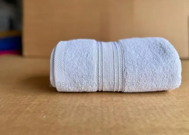 White Bath Towel · Photo 2