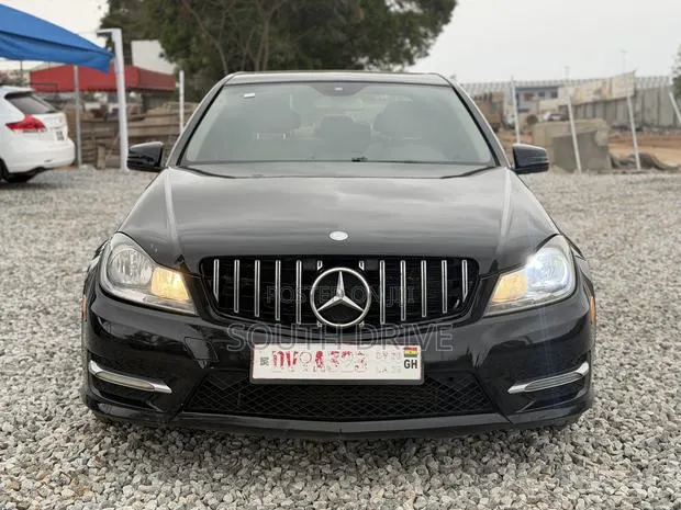 Mercedes-Benz C250 2013 Black · Photo 1