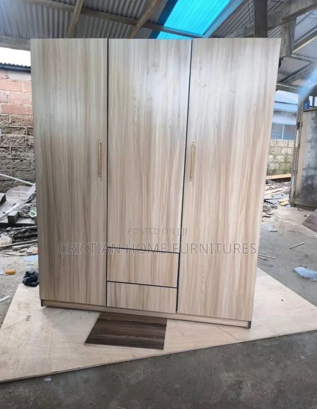 Three Doors Wardrope for Sale · Photo 1