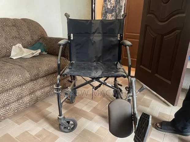 Wheel Chair · Photo 1