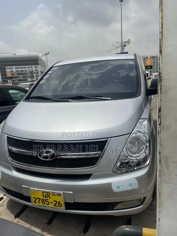 Van - For Rent ( 11 Seater) for All Your Tours · Photo 1