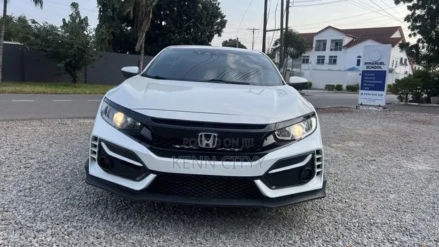 Honda Civic Sport Hatchback 2020 White · Photo 1