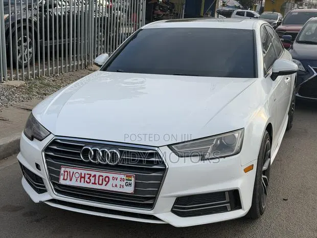 Audi A4 2.0T ultra Premium FWD 2018 White · Photo 1