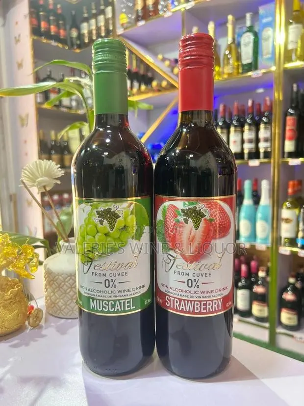 Festival Muscatel/ Strawberry Non Alcoholic Wines · Photo 1