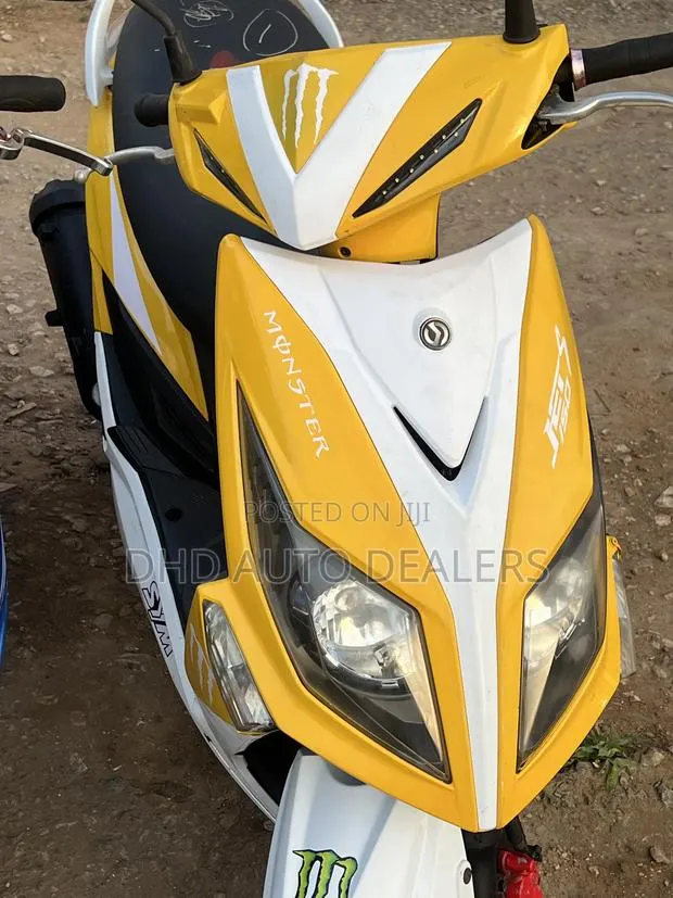 SYM Jet 2013 Yellow · Photo 1