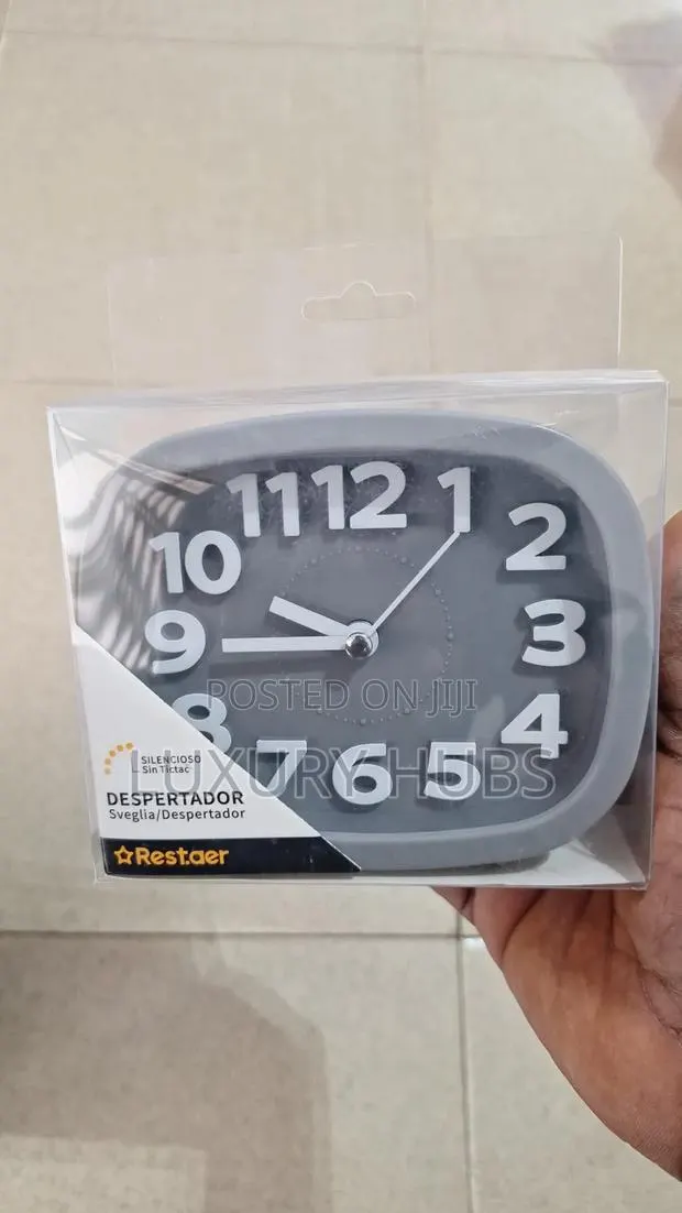 Classic Student Table Alarm Clock · Photo 4