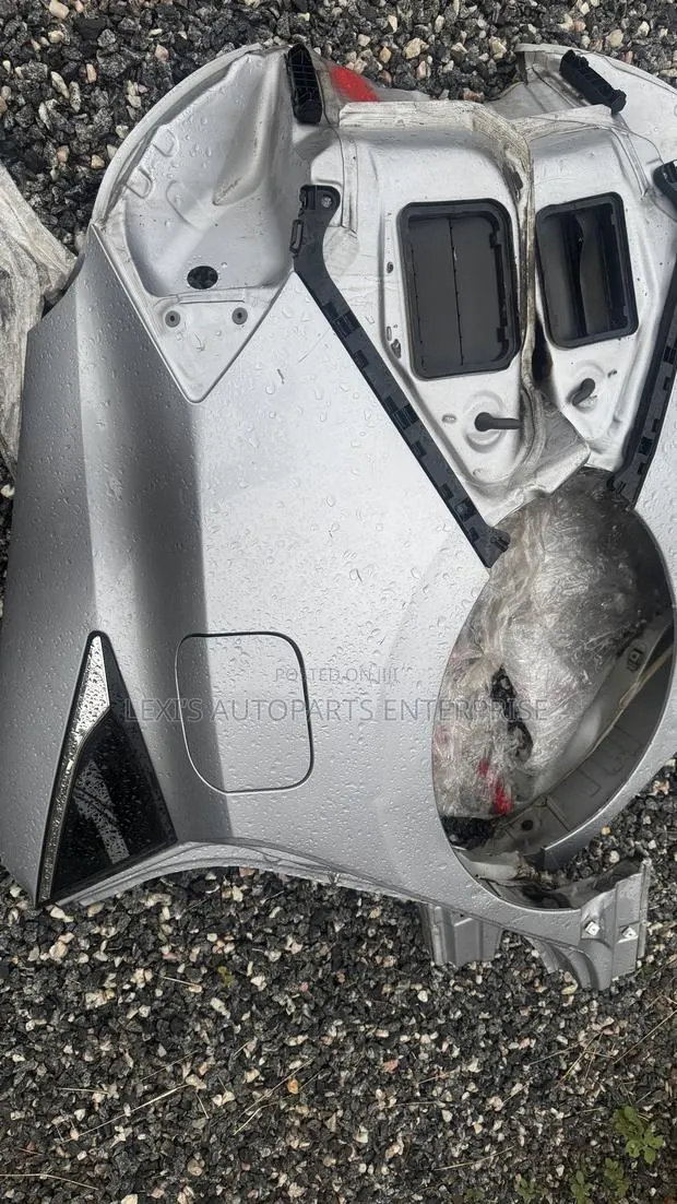 Honda Civic 2017,2018,2019,2021 Back Fenders /Quarter Panel Available · Photo 1
