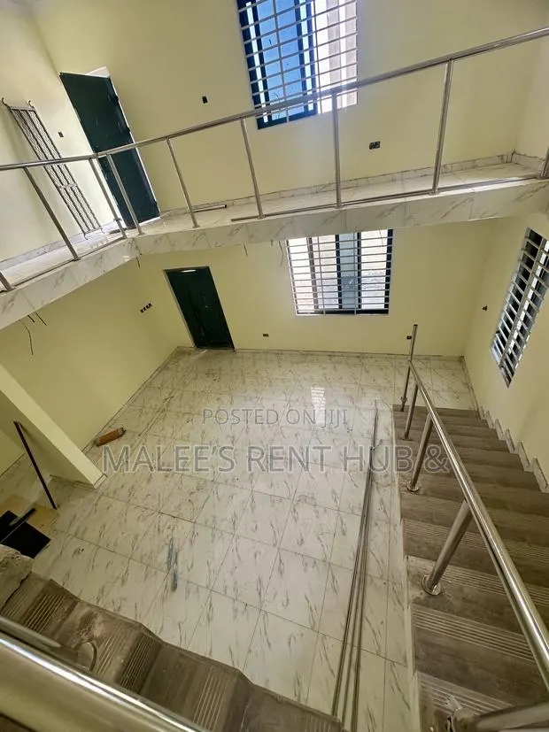 5bdrm Apartment in Maleesrenthub, Spintex for sale · Photo 1