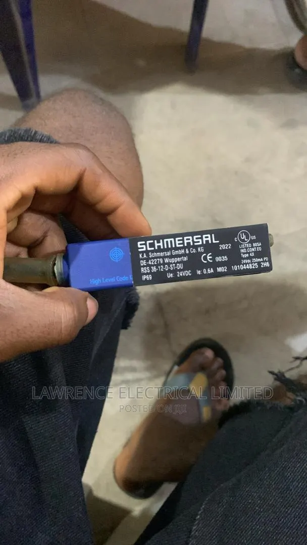 Schmersal Sensitive Sensor · Photo 1