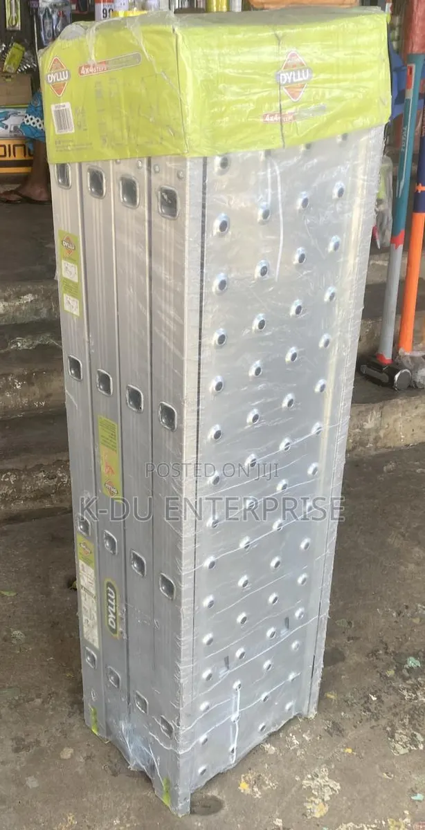 Dyllu Aluminum Folding Ladder 4x4 · Photo 1