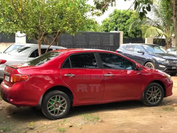 Toyota Yaris 2010 Red · Photo 1
