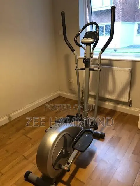 CT 300 Home Cardio Machine Cross Trainer · Photo 1