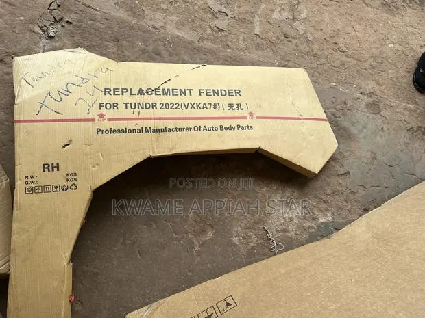 Toyota Tundra Front Fender 2022,2023,2024,2025,2026 · Photo 1