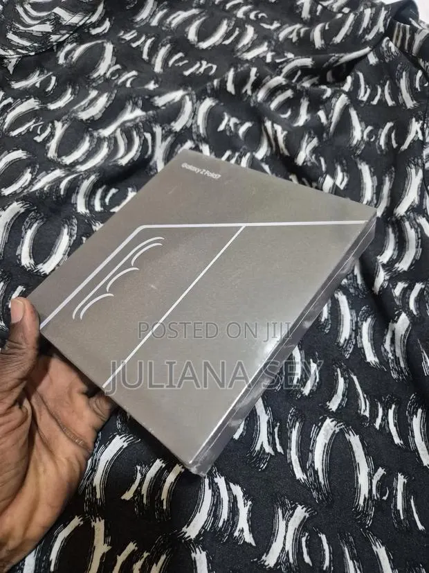 New Samsung Galaxy Z Fold7 256 GB · Photo 1