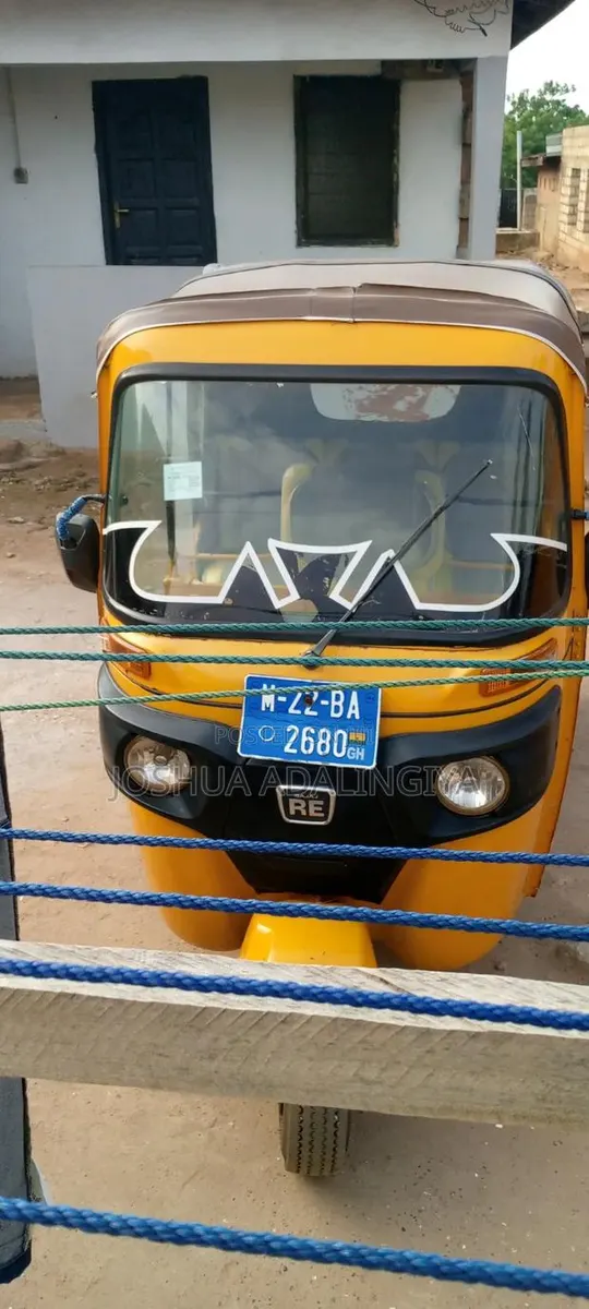Tricycle 2022 Yellow · Photo 1