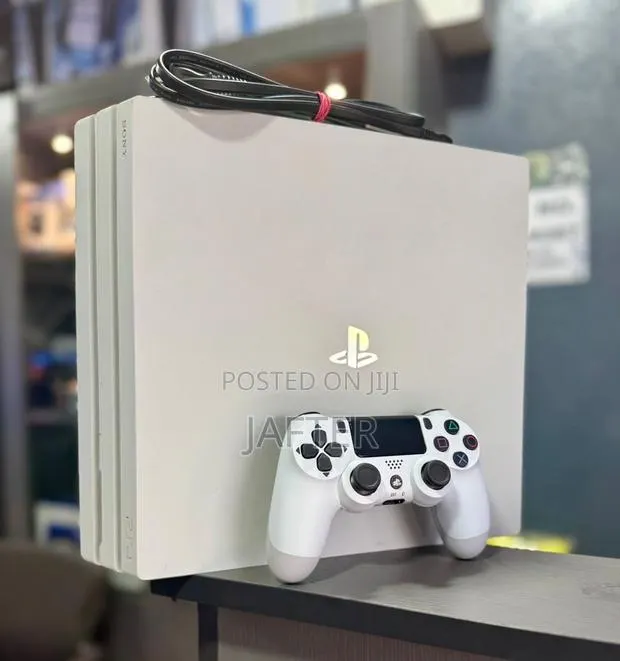 PlayStation 4 Pro 1TB Jailbreak Loaded With Fc27 and 15 Games · Photo 1