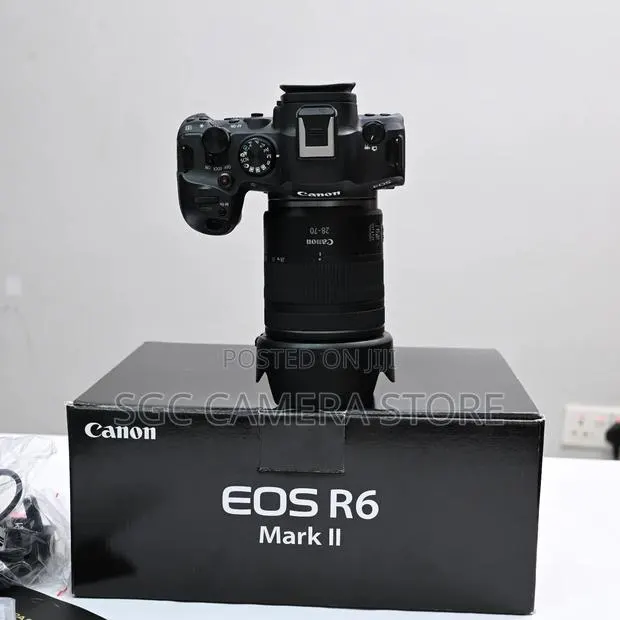 Canon R6 Mark Ii + RF 28-70 F2.8 // Like New // 1 Year Warranty · Photo 3