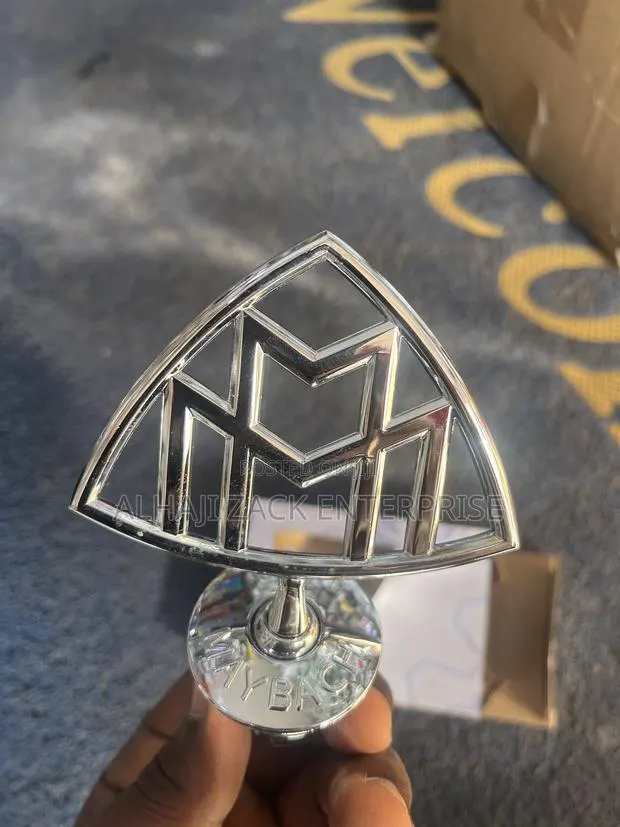 Maybach Bonnet Crown · Photo 1
