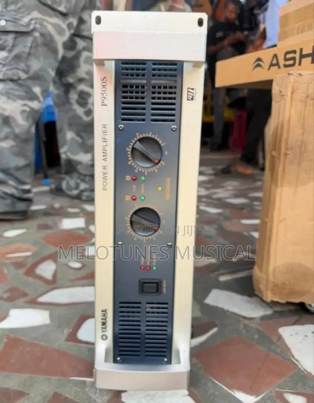 Yamaha P9500S 2-Channel Professional Power Amplifier · Photo 1