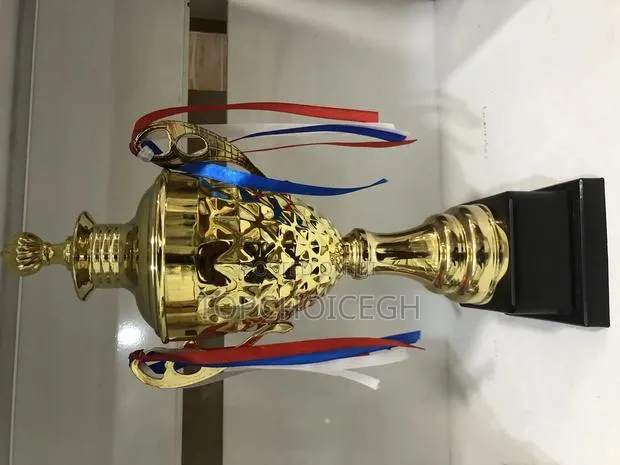 Football Trophy (42cm) · Photo 1