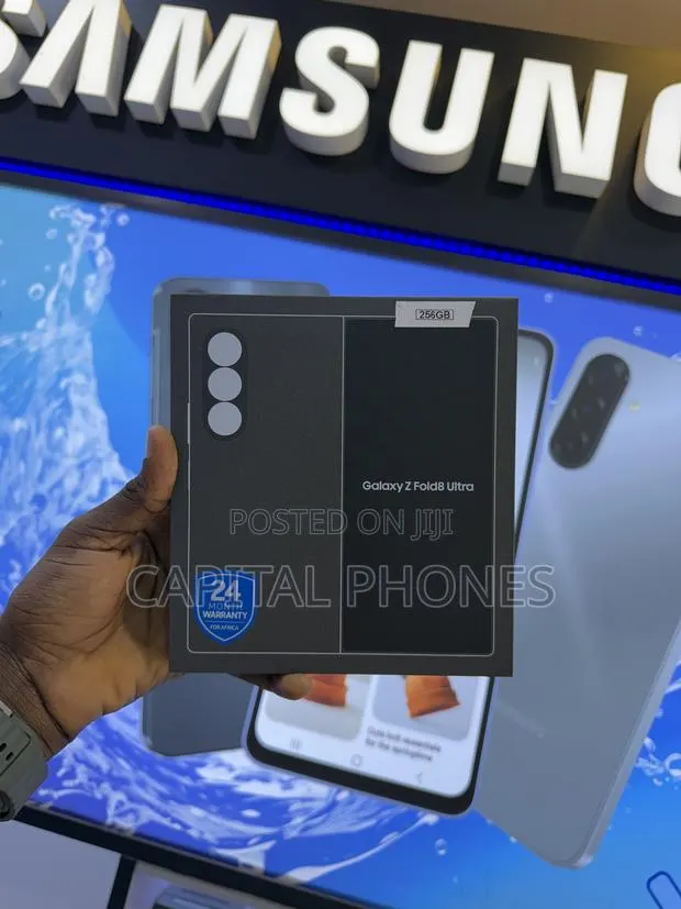 New Samsung Galaxy Z Fold8 Ultra 256 GB · Photo 1