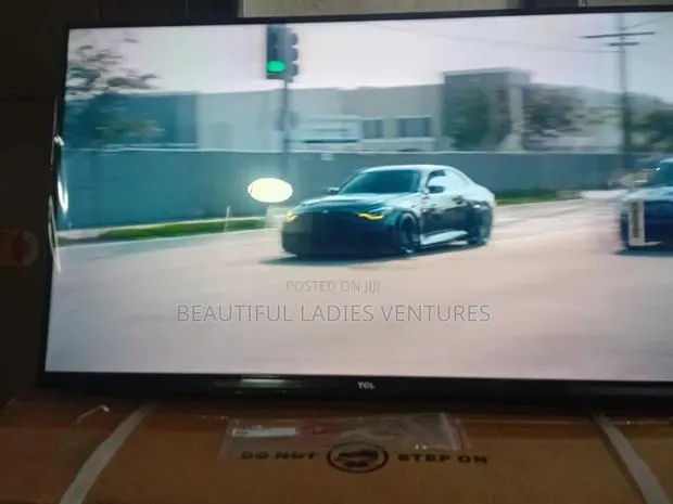 TCL 32” Digital Tv for Home Entertainment · Photo 1