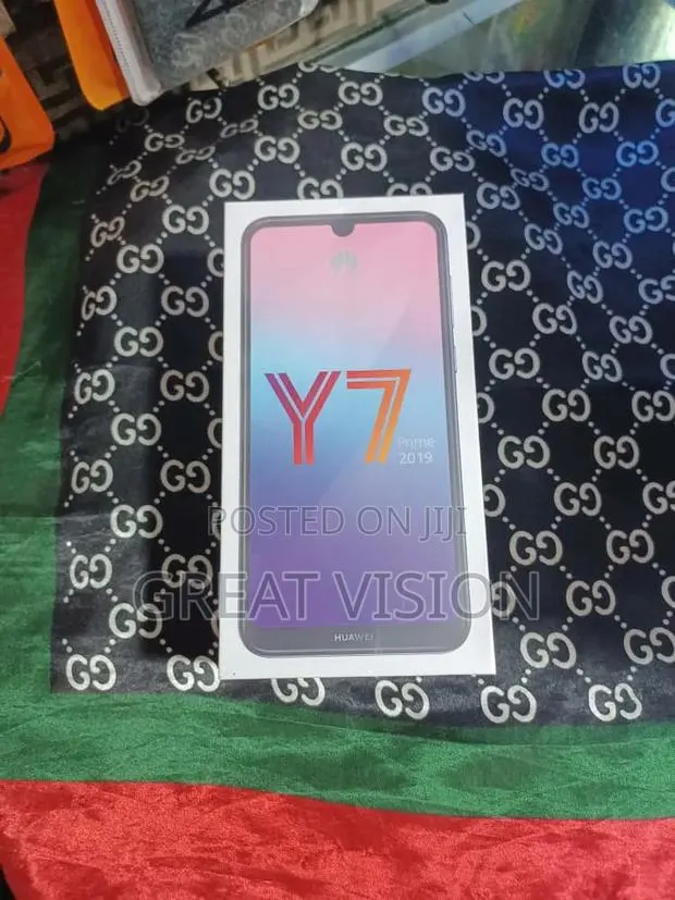 New Huawei Y7 Pro (2019) 128 GB Blue · Photo 1
